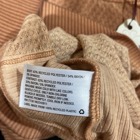 Women long sleeve blouse tan color - Picture 5 of 6